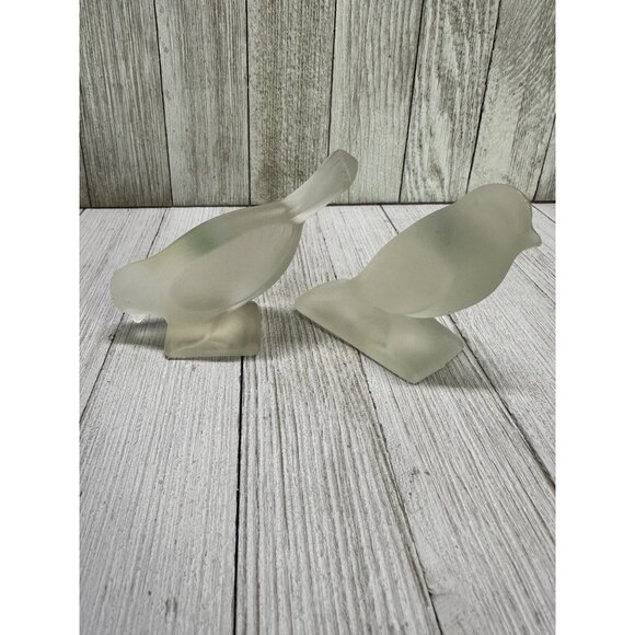 Vintage LE Smith Birds Figurine Frosted Satin Glass Clear Floral- Set of 2 - Picture 2 of 6